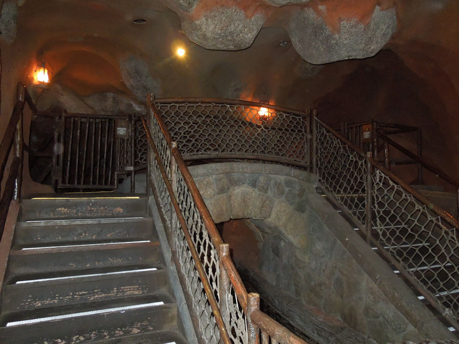 Disneyland Splash Mountain Pictures